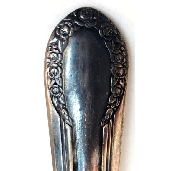 WIlliam Rogers Extra Silverplate Cocktail Fork With Floral Handle Design 5.5 in - Picture 2 of 10